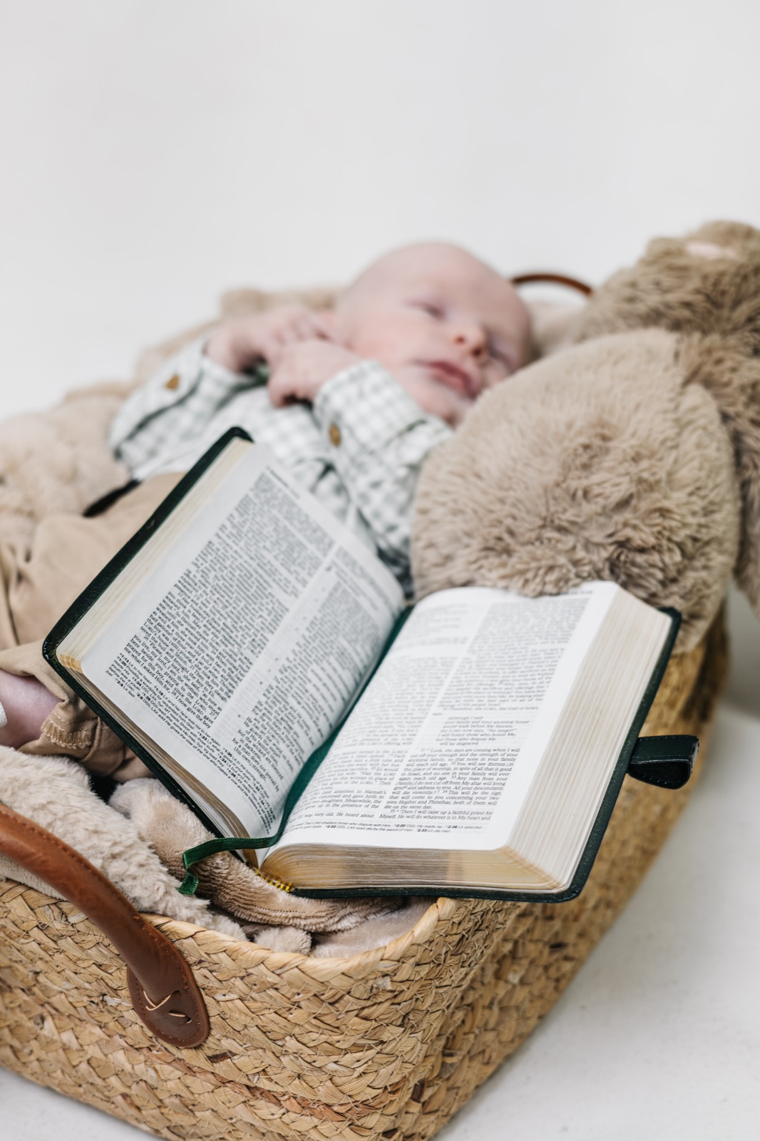 Maternity & Newborn photography by LeAnn Kay — photo 12